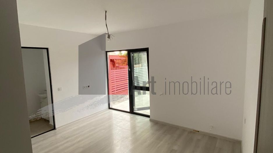 Casa noua în Giulesti de închiriat - curte 220mp - Poză 5