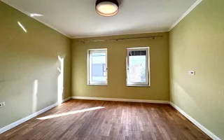 Casa spațioasă, cu teren generos, zona liniștită - in Braytim - Poză 17