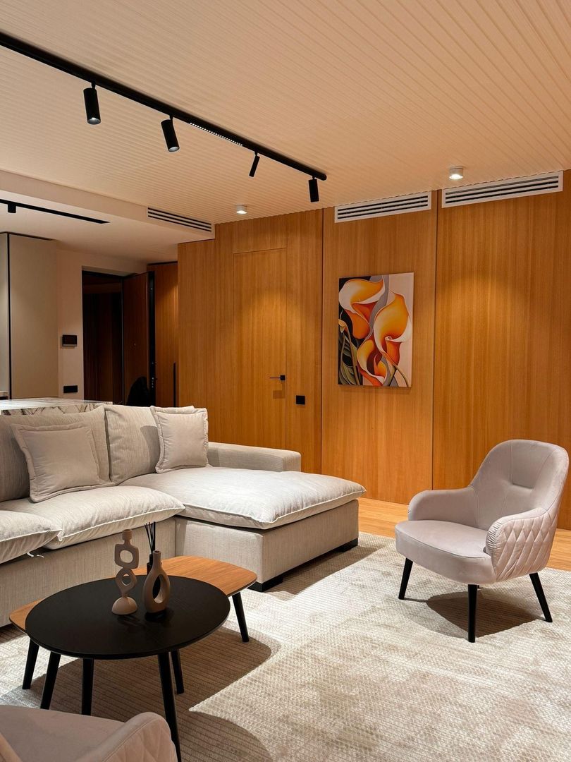 Închiriere Apartament Unic 3 Camere în Zona Primăverii - Poză 2