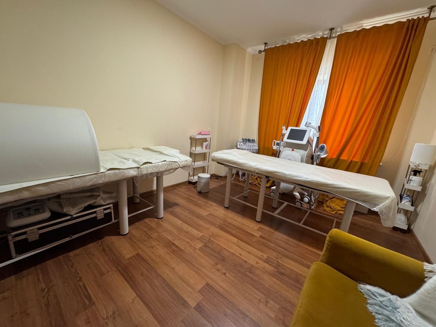 Apartament spatios etaj 1 I pretabil locuinta sau activitate profesion - Poză 6