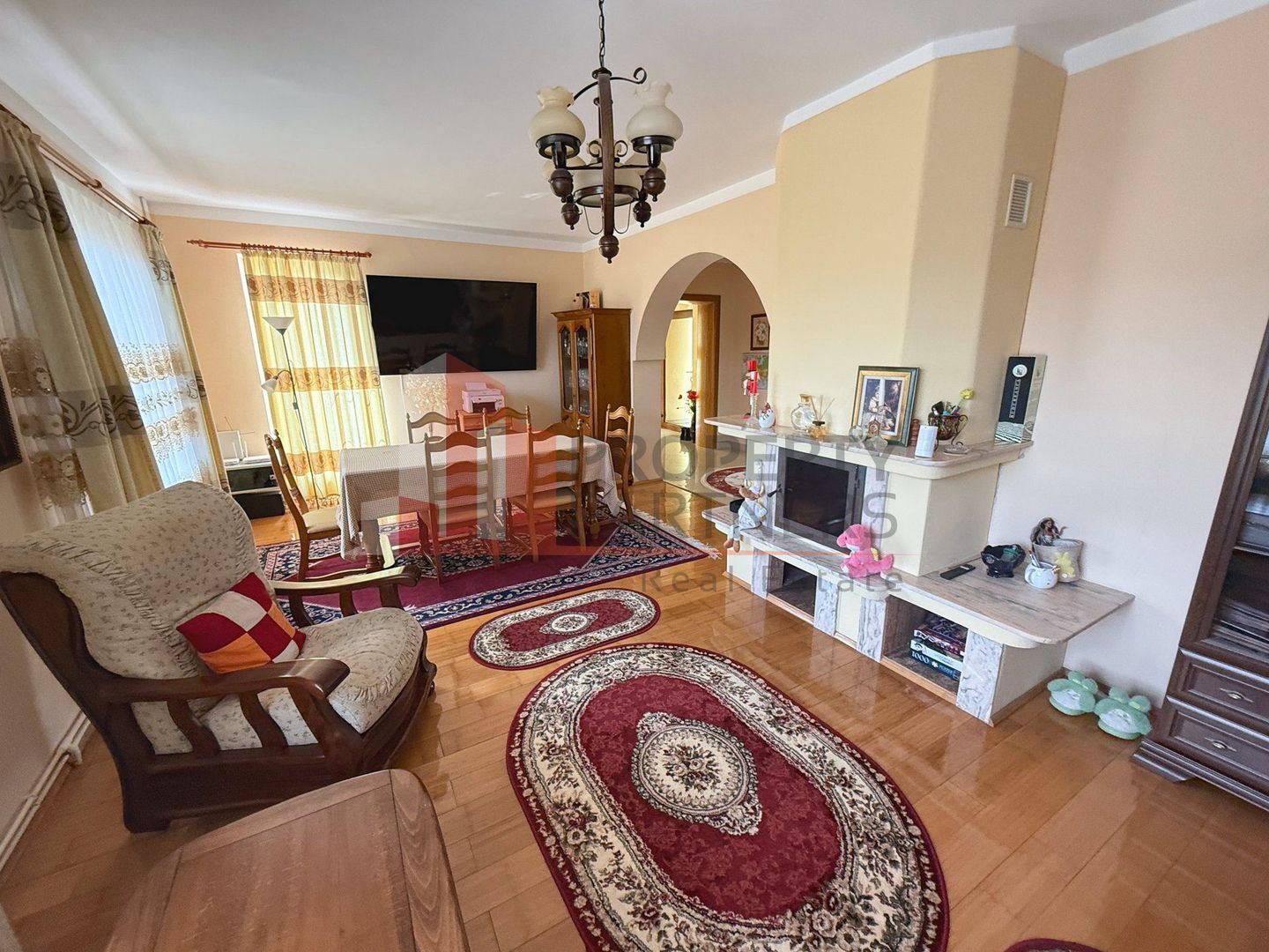 Casă 5 dormitoare + casă de oaspeți, priveliște Piatra Craiului, Sohodol-Bran - Poză 12