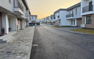 Unitate triplex 4 camere, 3 bai, strada Urusagului - Poză 10