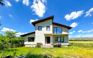 Casa indviduala cu teren generos,  COMISION % - Poză 1