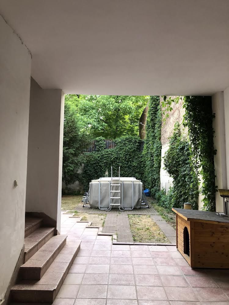 Vila generoasa,destinatii multiple - Poză 16