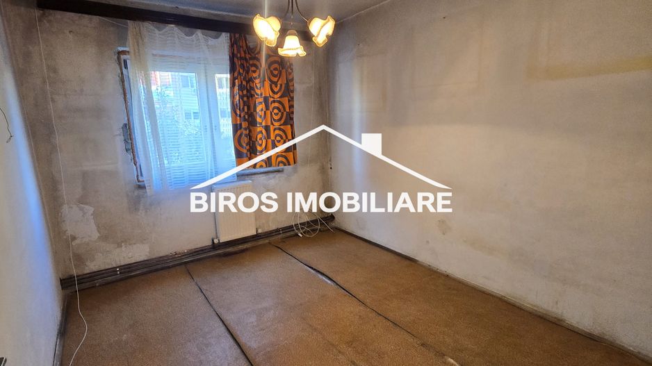 4 decomandate Rovine - Pizza Ibiza - Poză 3