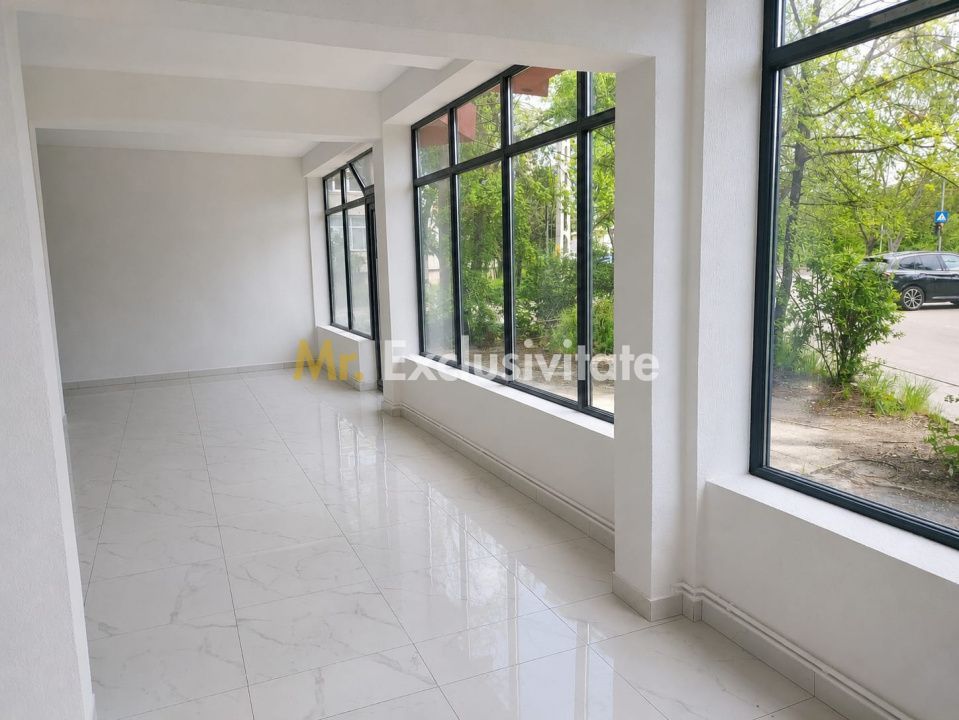 DE INCHIRIAT - renovat - parter si etajul 1 - stradal - Poză 1