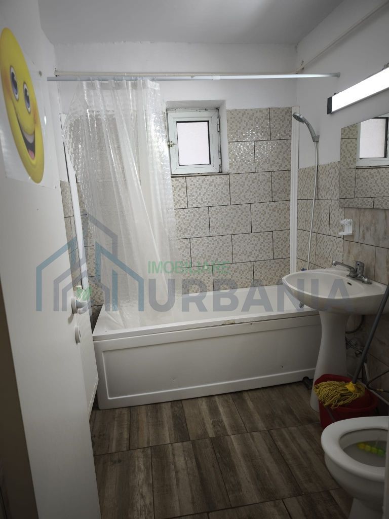 Apartament cu două camere decomandat, Nicolina 2, prima stație, planul - Poză 2