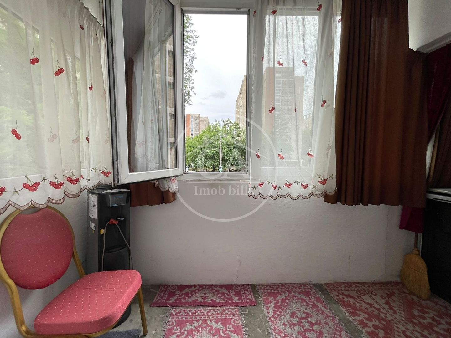 Apartament de vânzare cu 3 camere în zona Dacia, Oradea - Poză 10
