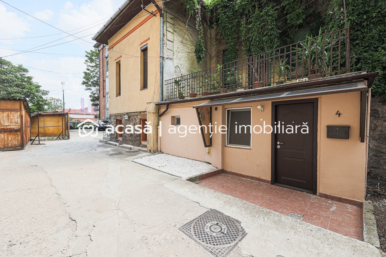Apartament 95 mp pe Iuliu Maniu la casă, curte proprie inchisa - Poză 10