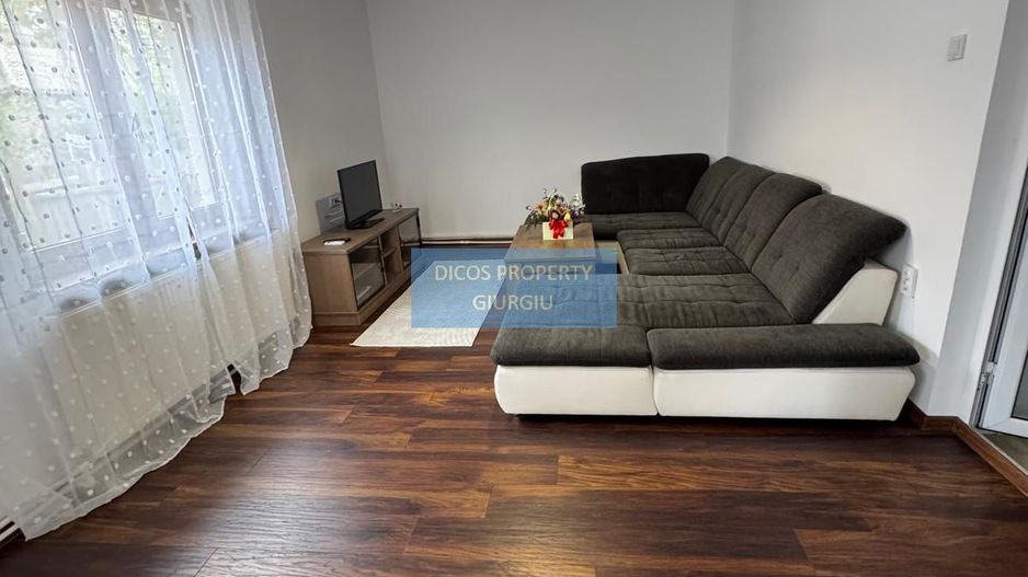 Casă de închiriat – Str. Trandafirilor - Poză 1