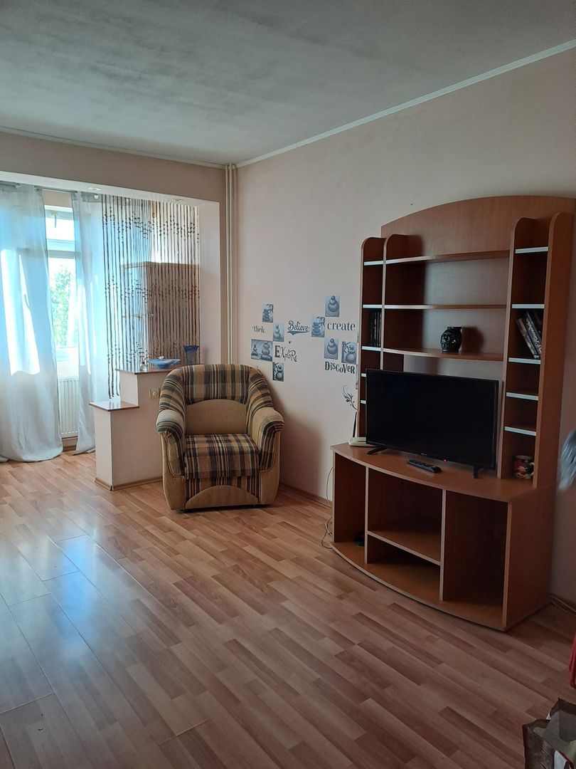 garsoniera turnu magurele - Poză 1