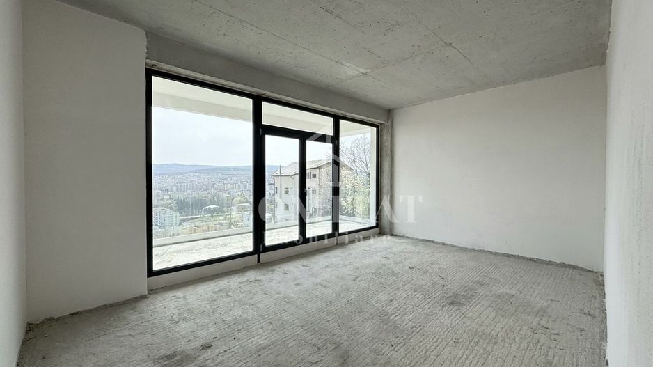 Casă generoasă cu panoramă și 256 mp terasă circulabilă - Poză 7