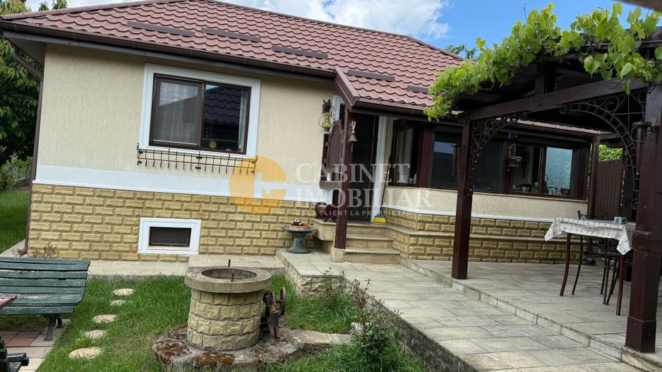 Proprietate deosebită în Aroneanu – 2 case pe teren generos de 1209 mp - Poză 8