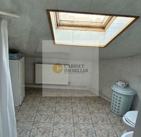 Vilă Spațioasă cu 7 Camere in Domenii – Locație Excelentă - Poză 12