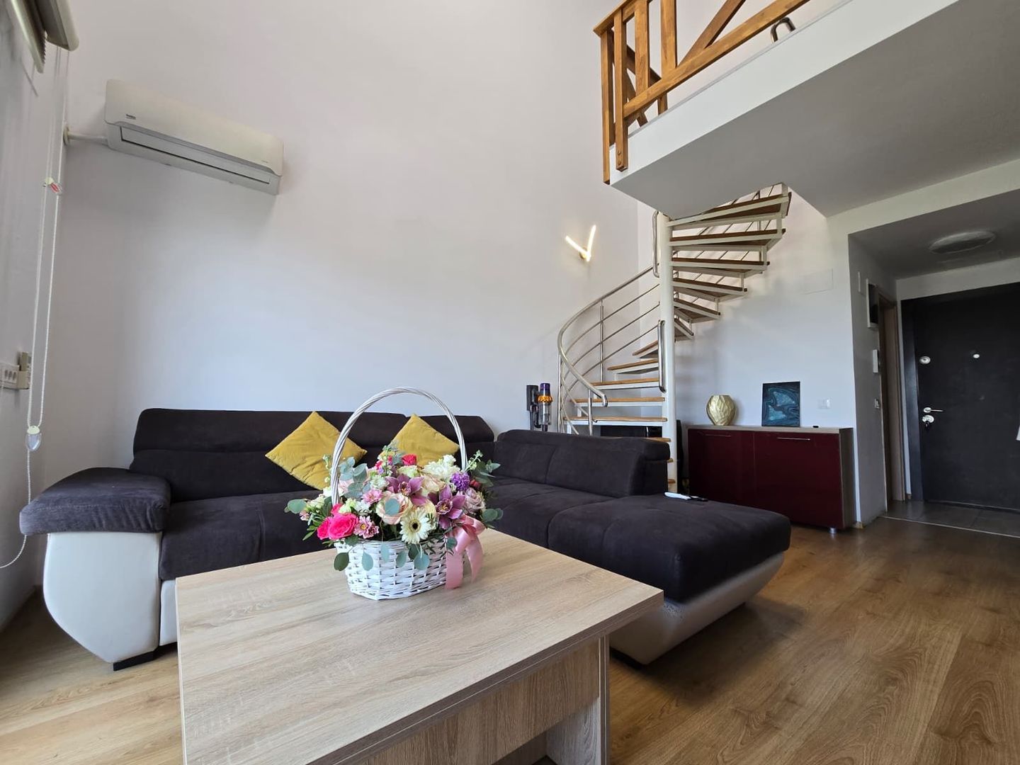 COSMOPOLIS - Apartament 3 camere , Tip Loft, cu terasa mare - Poză 2
