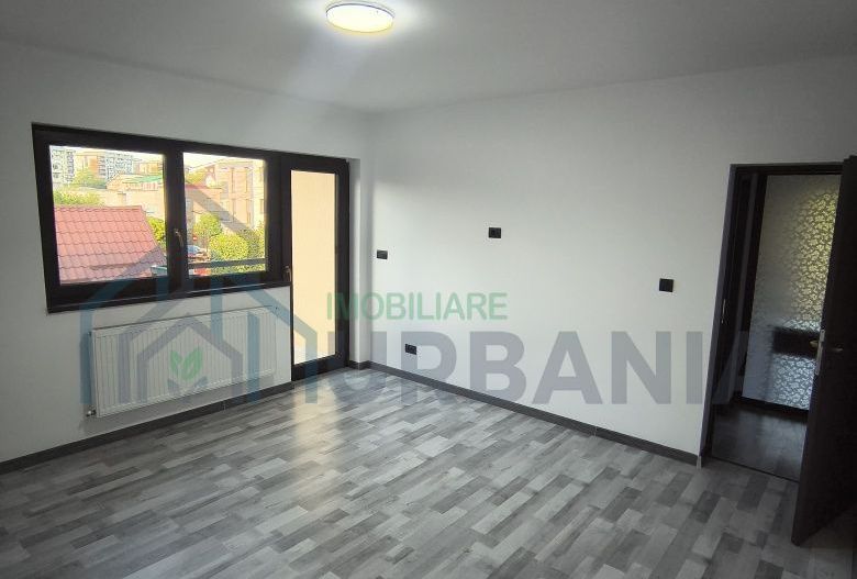 Casă neamobilată de închiriat, 200 mp, 5 camere, zona Poitiers, Iași - Poză 2