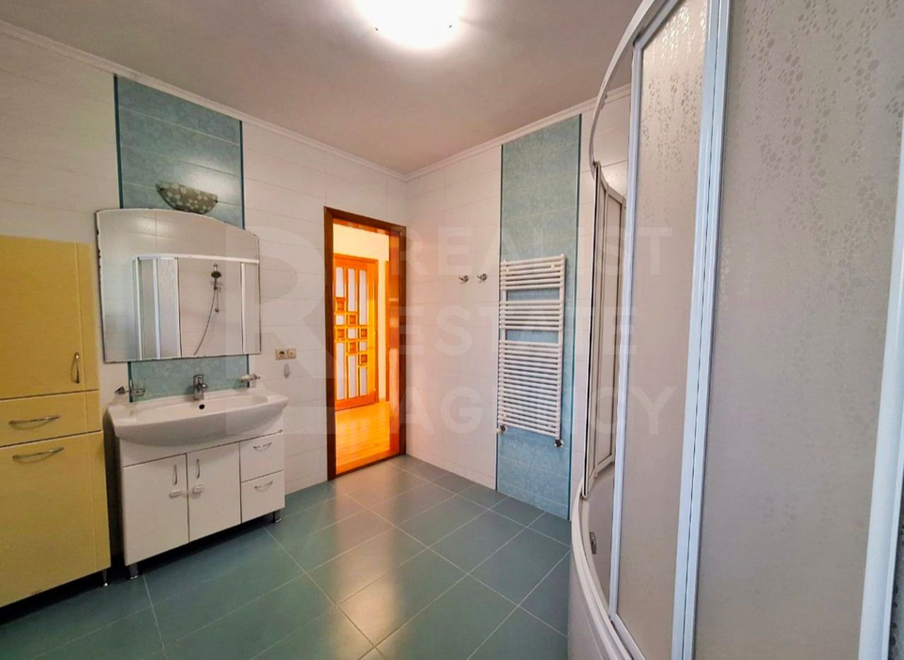 Chirie, casă, 2 nivele, 5 camere, strada  Anton Ablov, Telecentru - Poză 11