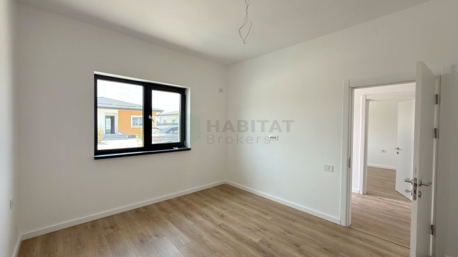 Casa 4 camere pe parter-Tunari | Teren 400 mp - Poză 8