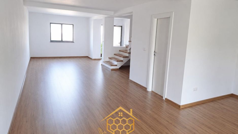 Casa P+1 + Pod in coltisorul tau de natura - Leamna de Jos - Poză 3