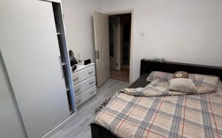 2 Cam ~ Etaj 1 ~ 51mp ~ Decomandat ~ metrou Raul Doamnei - Poză 1