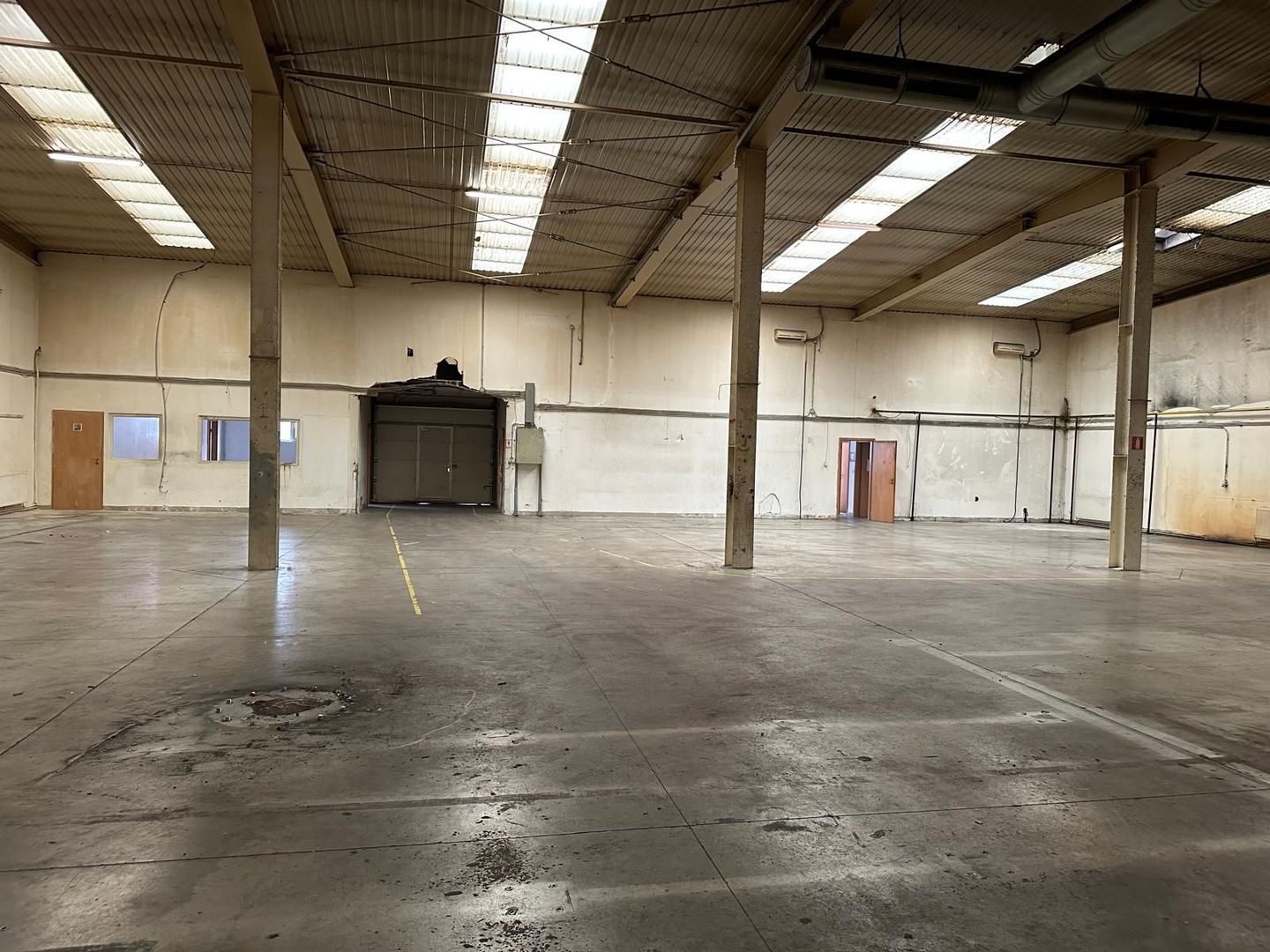 Inchiriere hala industriala  596 mp Arad, zonă centrală - Poză 3