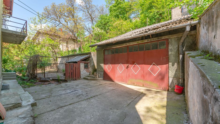 Casa individuala cu 9 camere in Brasovul Vechi. - Poză 9