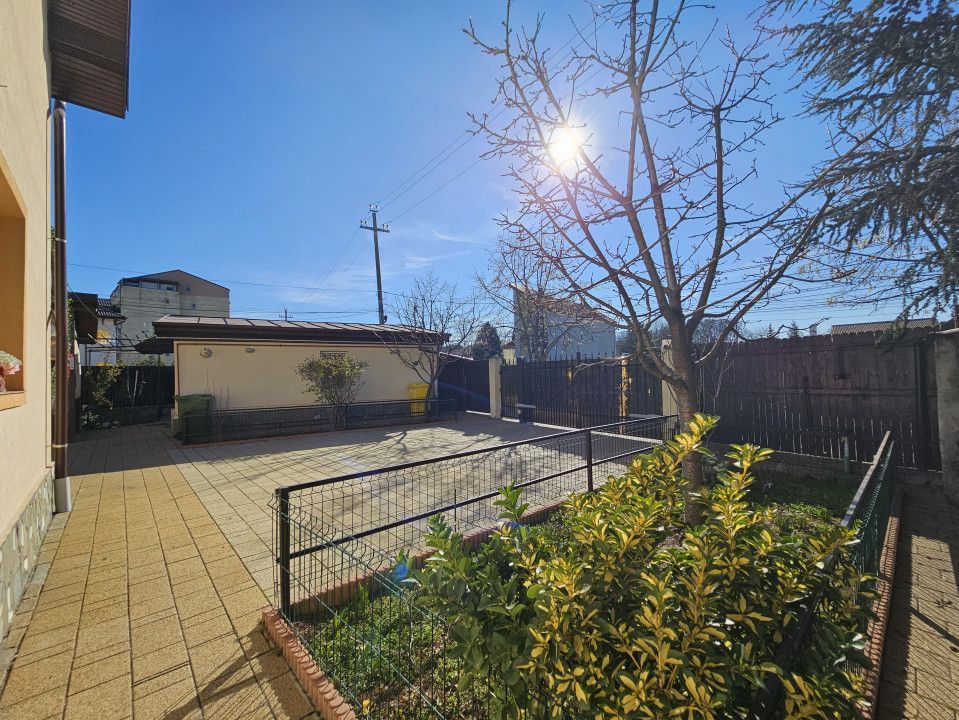 Vilă P +M în centrul orașului Otopeni, 7 + camere, anexe apartament - Poză 20