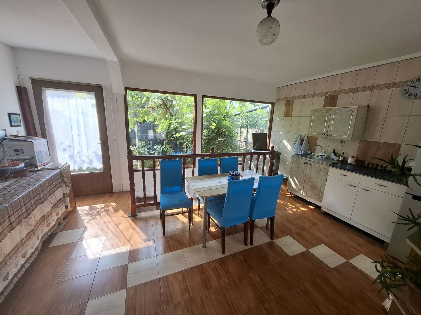 Casă individuală | 160 mp utili | 560 mp teren | Vizavi de intrarea în - Poză 9