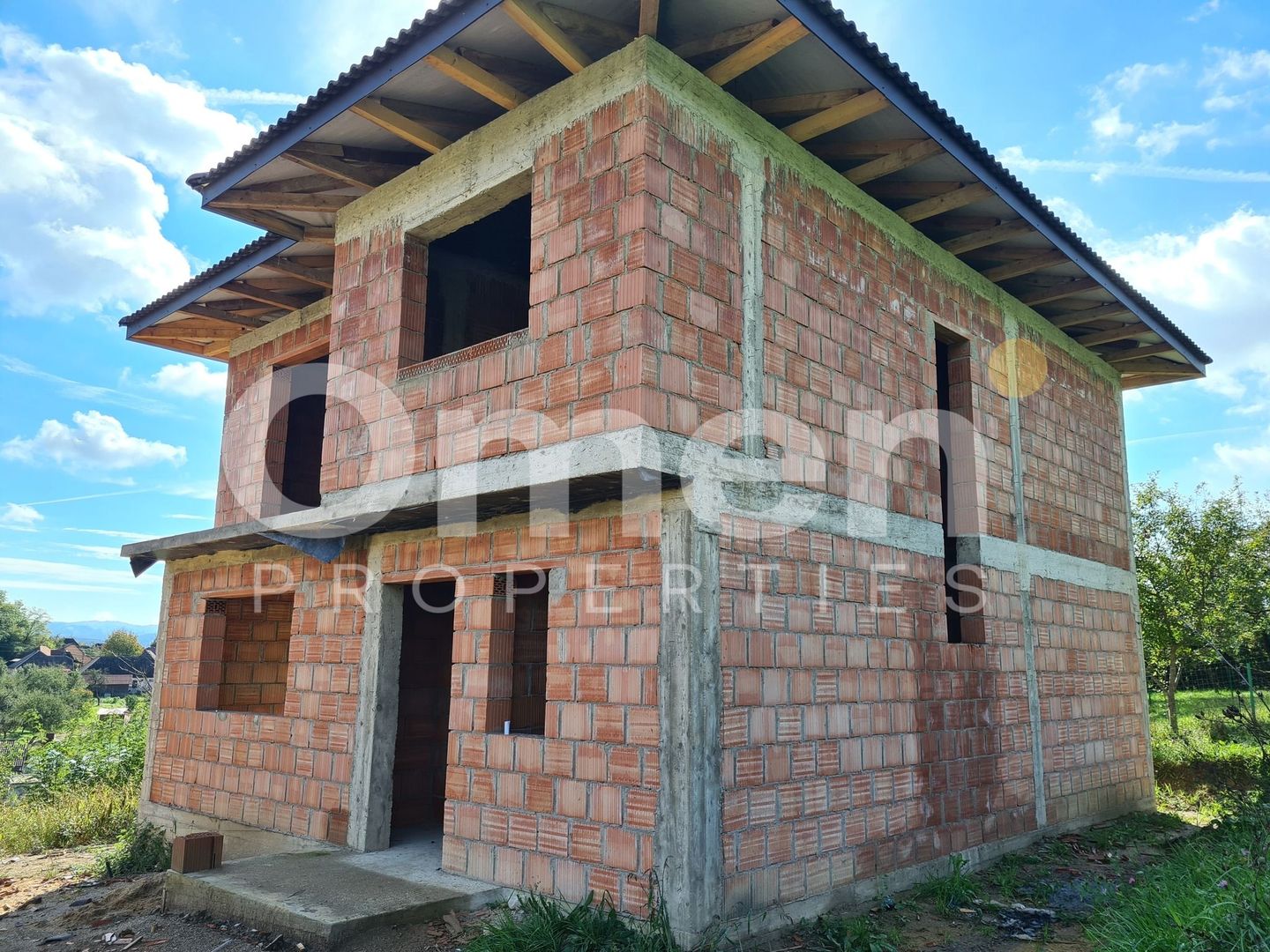 Casa la rosu 5 camere, 119 mp utili de vanzare in Ocolis - Poză 2