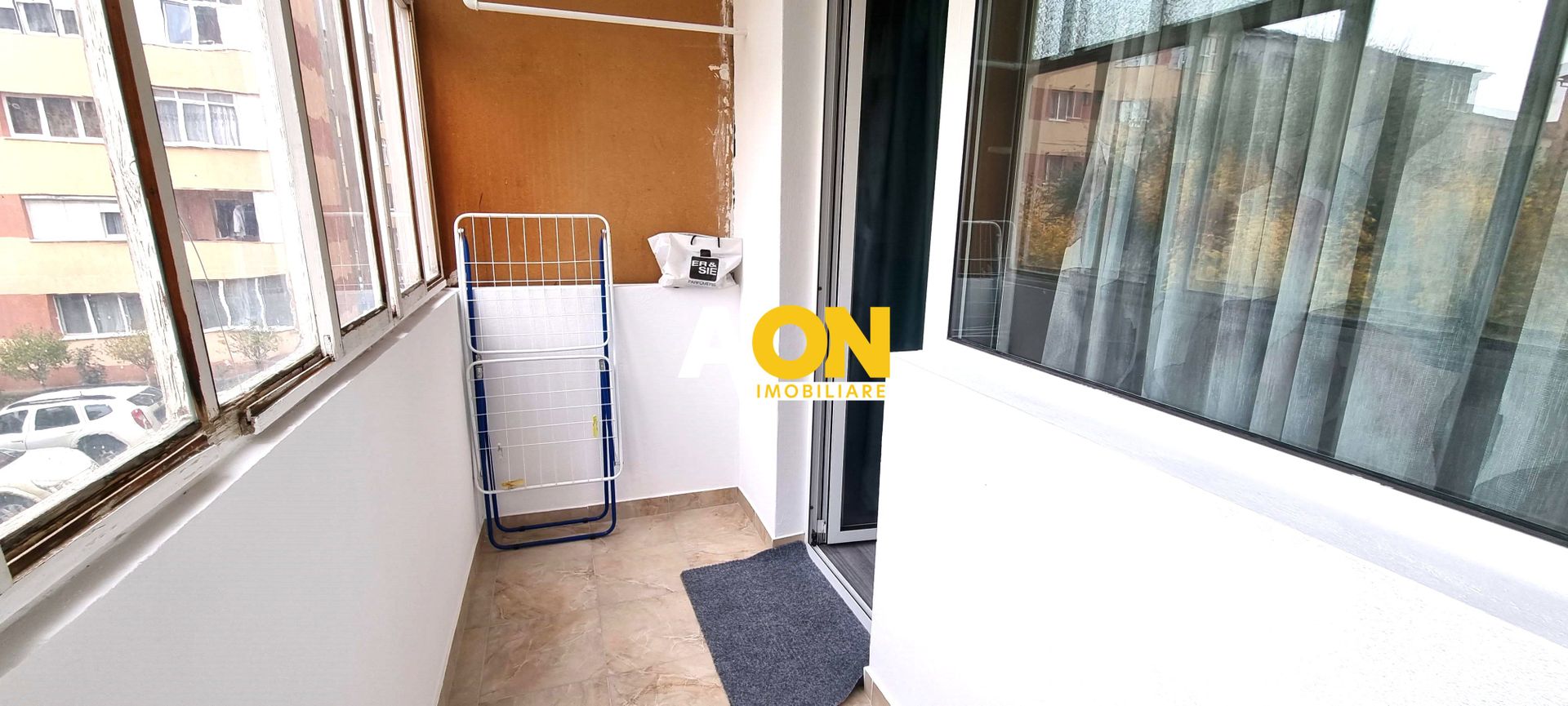 De vanzare apartament 3 camere, Cetate - Poză 7