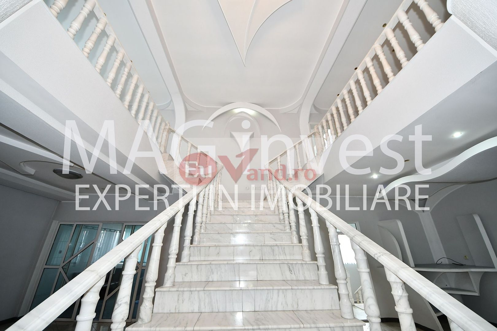 Exclusivitate - Vila P+2E - 15 camere, garaj - Mazepa 2, str. Al. Cernat - Poză 3