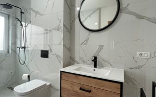 Casa zona Lunei, 5 camere + 3 bai, centrala proprie, rezidential sau birouri ! - Poză 9