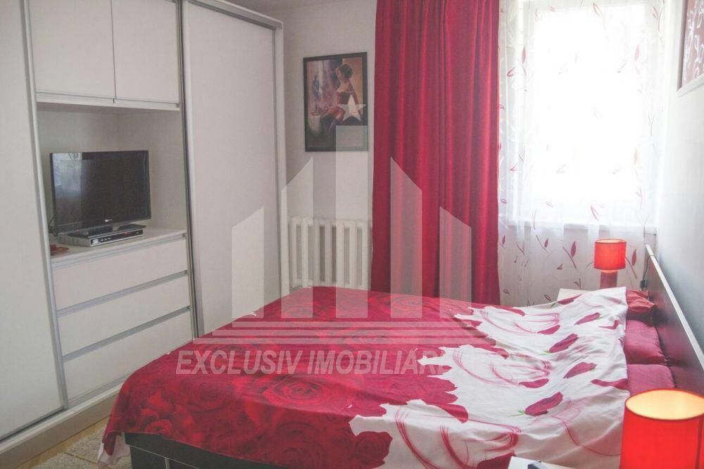 Apartament cu 3 camere decomandate, Centru - Poză 2