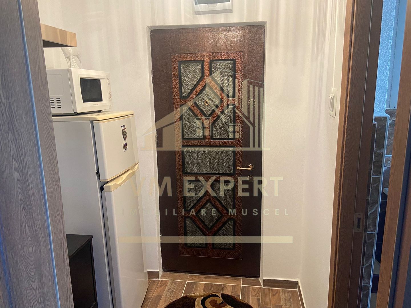 APARTAMENT 2 CAMERE ETAJ 3 VIȘOI CAMPULUNG - Poză 11