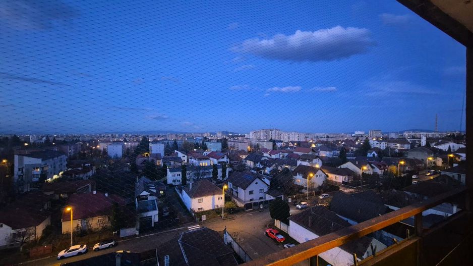 Zonă Centrală, bloc nou, apartament cu priveliște | 70 mp utili |  loc parcare - Poză 1