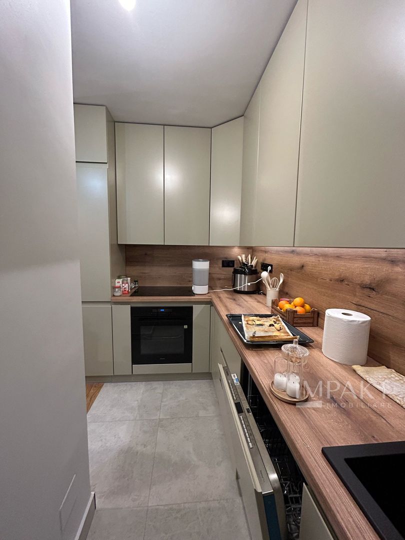 Vanzare apartament cu 3 camere, etaj intermediar, terasa, parcare! - Poză 9