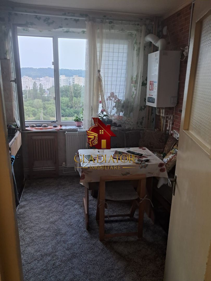 Apartament 3 camere, decomandat, zona Gara Iasi, la bulevard, nu rata - Poză 6
