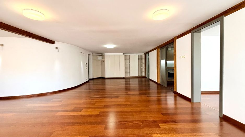 Spatiu pentru birou amenajat si generos in Piata Unirii - Poză 3