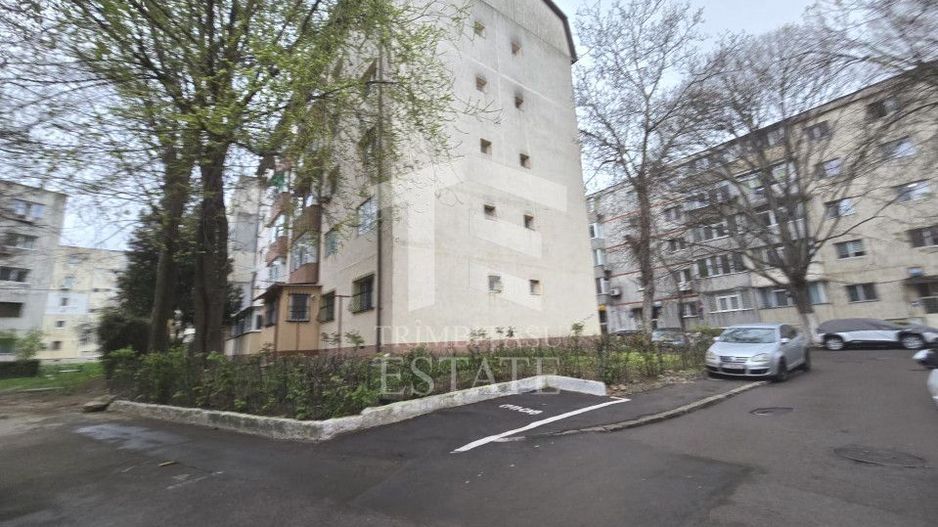 INEL I - Apartament cu centrala pe gaz, loc de parcare si pod de 60 mp - Poză 47
