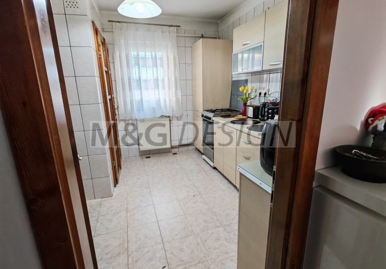 Apartament 3 camere Complex Studentesc - Poză 2