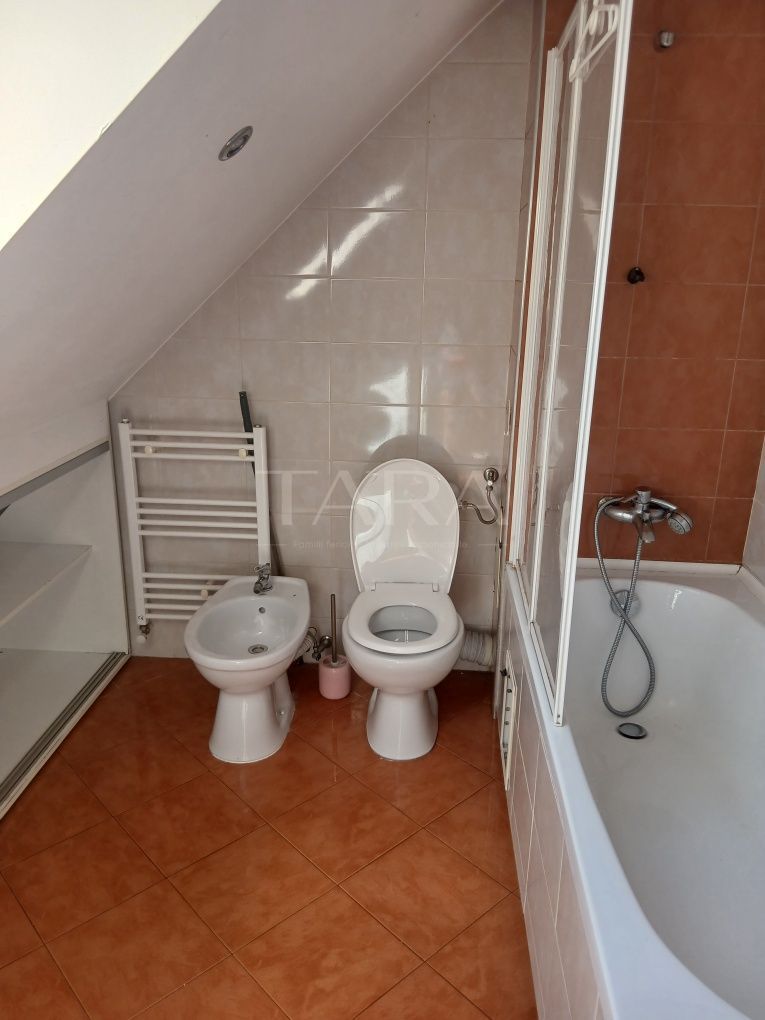Apartament cu centrală proprie și spațiu de depozitare. - Poză 7