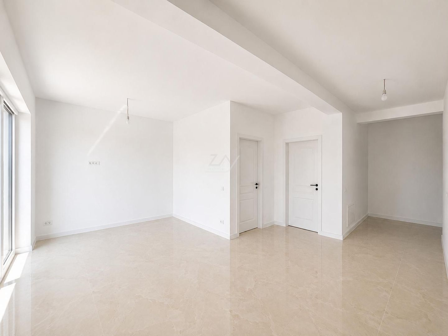 Bloc nou cu finisaje superioare. Etaj intermediar. Loc de parcare - Poză 3