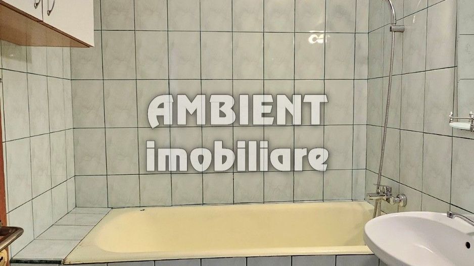 Apartament cu 3 camere, etaj 3, zona TRAIAN - RECUMED; - Poză 6