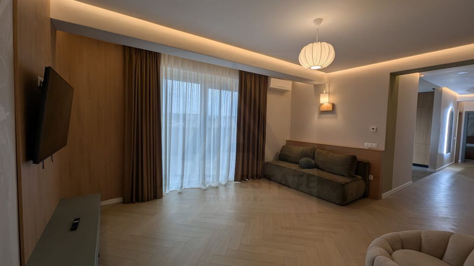 Apartament premium 3 camere parcare subterana etaj 3 zona Strand - Poză 2