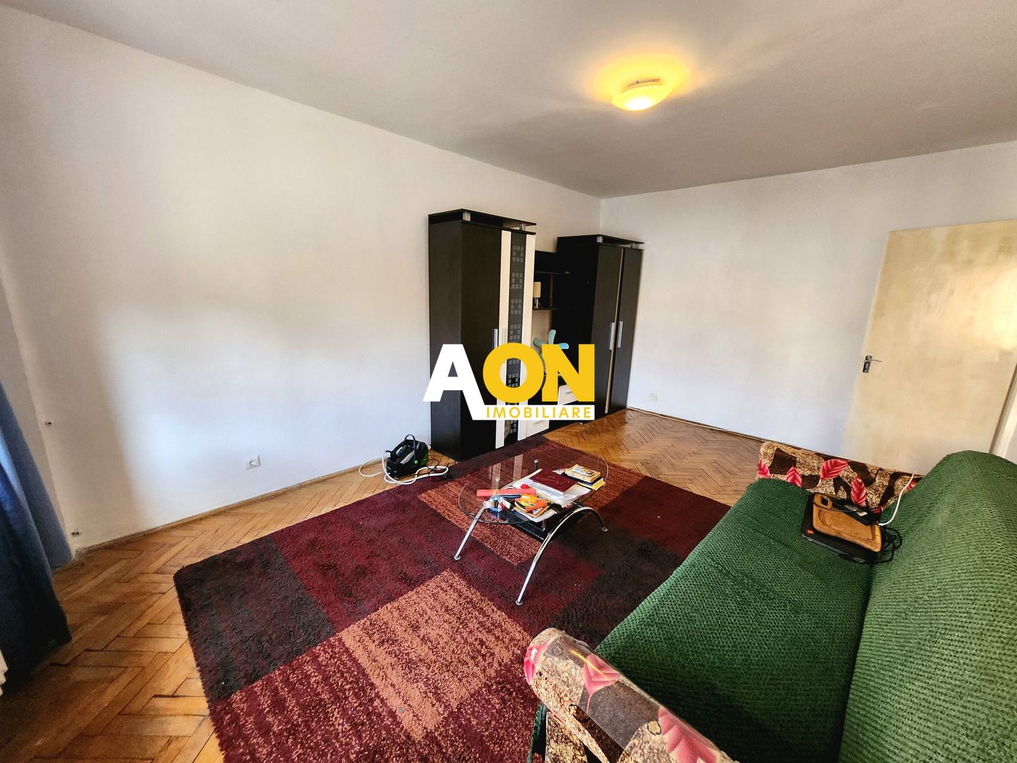 De vanzare apartament 3 camere, etaj 1, Cetate - Poză 2