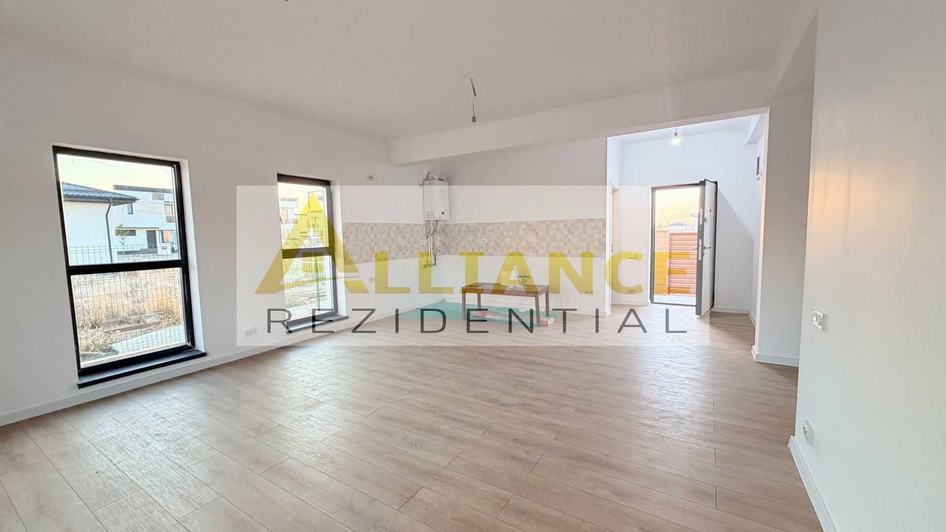 Casa moderna cu 3 camere, 2 bai si teren de 375 mp, aproape de STB - Poză 9