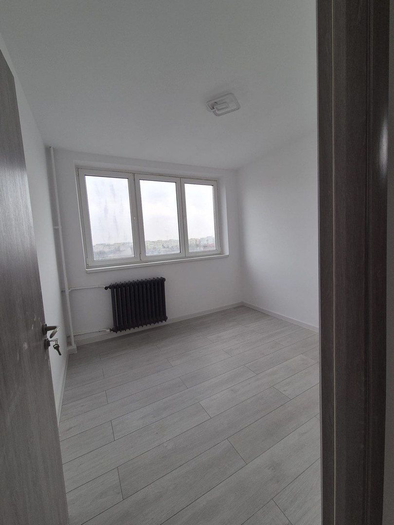 Apartament 4 camere la vanzare - Poză 4