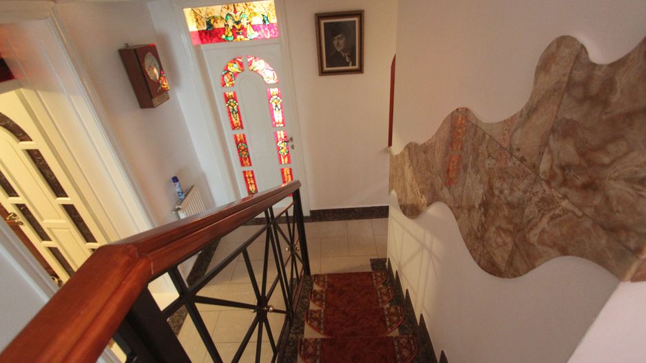 Casă / Vilă cu 8 camere de vânzare în zona Semicentral - Poză 44