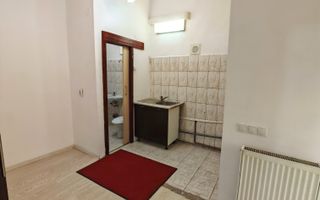 Garsoniera în centrul Brașovului, investitie regim hotelier - Poză 4