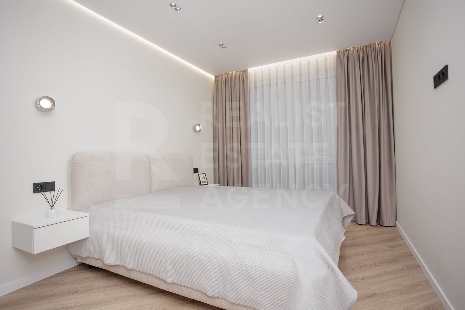 Vânzare, apartament 2 dormitoare,saloncomplexul Exfactor, Vasile Lupu - Poză 5